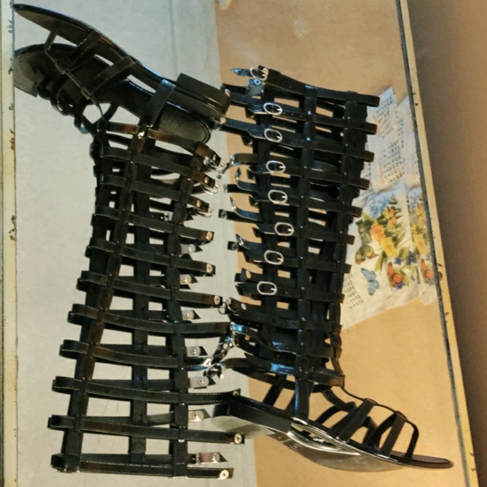 🌟EXCLUSIVE🌟"RUNWAY" gladiator bootie  sandals